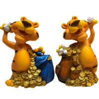 Копилка Тигр с монетками 15см керамика 4 вида BY0106