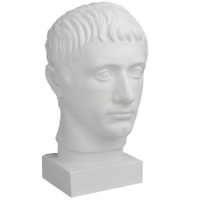 Голова Германика 19х25х36см 10-135