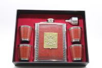 Набор: фляга (500 мл), 4 стопки (370 мл) и воронка, коричневый, металл//искусственная кожа "Герб РФ"