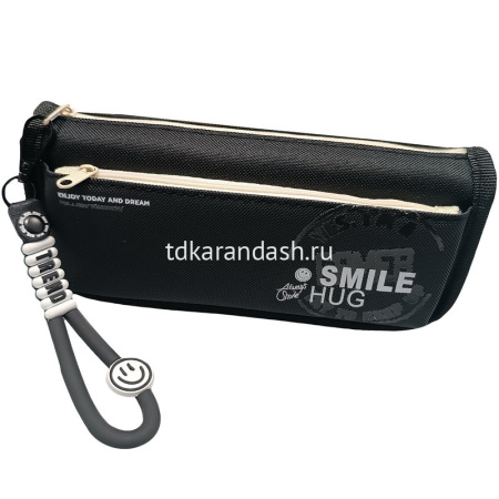 Пенал "Smile hug" 21,5х9х6см, прямоугольный, 1 отделение, 1 карман, текстиль, с брелком 3 цвета от магазина "Карандаш"