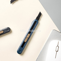 Нож канцелярский 9мм "Nusign" с фиксатором лезвия, сталь, синий NS063-BL от магазина "Карандаш"