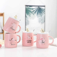 Кружка "Единорог" с ложкой и крышкой, 4 вида, керамика C518 от магазина "Карандаш"