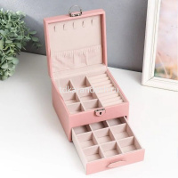 Шкатулка 16х16х12см кожзам розовая Y10608-24 от магазина "Карандаш"