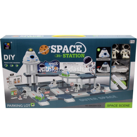 Парковка "Космическая станция 52х29см, пластик, 2 фигурки (свет) LT270667