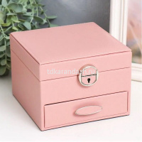 Шкатулка 16х16х12см кожзам розовая Y10608-24 от магазина "Карандаш"
